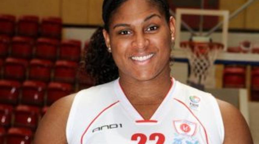 Paris 1 yıl daha Botaşspor'da