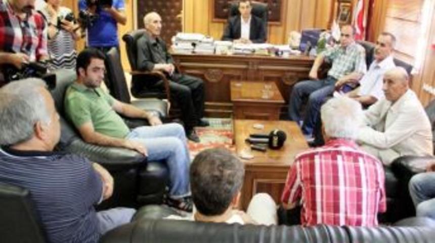 İ&ccedil;işleri Bakanlığı Tarafından Hakkında Soruşturma A&ccedil;ılan Demirbaş&rsquo;a Destek Ziyareti