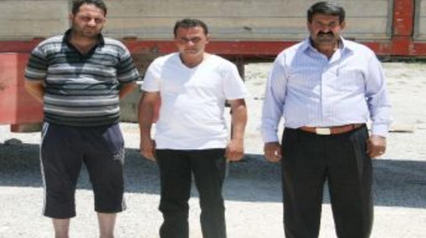 T&uuml;rk Tır Şof&ouml;rleri Suriye&rsquo;de Yaşadıkları Dehşeti Anlattı
