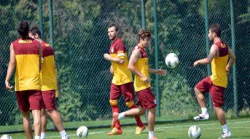 Galatasaray'da Yeni Sezon Hazırlıkları S&uuml;r&uuml;yor