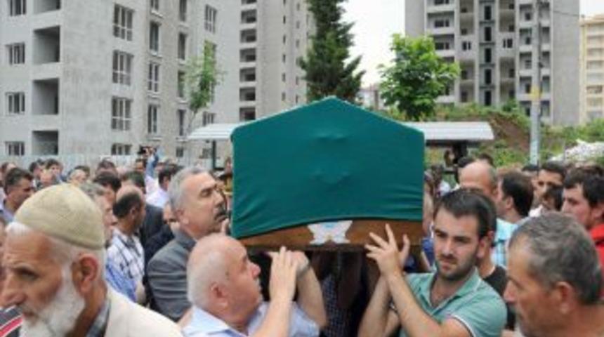Kenan Yazıcı Ve Oğulları Yol Yorgunluklarının Kurbanı Oldu