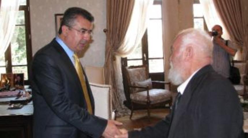 Ayayorgi Rum Ortodoks Kilisesi&rsquo;nden Vali Lekesiz&rsquo;e Ziyaret