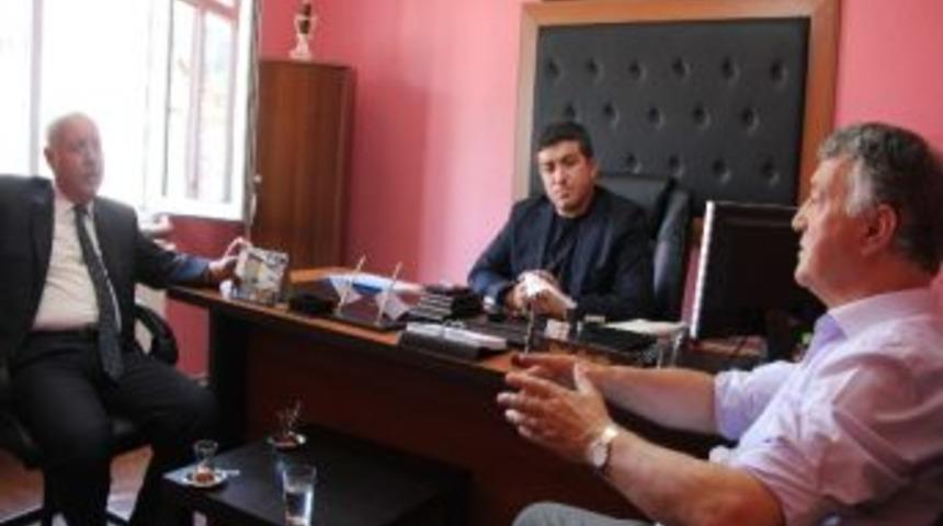 Zonguldak Belediye Başkanı Muharrem Akdemir&rsquo;den &Ccedil;aycuma Chp&rsquo;ye Ziyaret