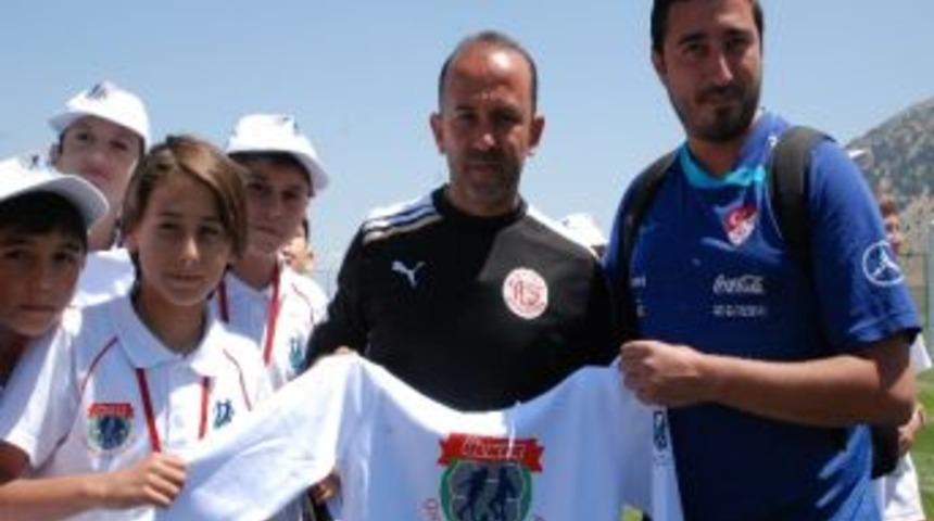 Medical Park Antalyaspor Davraz'da Kondisyon Depoluyor