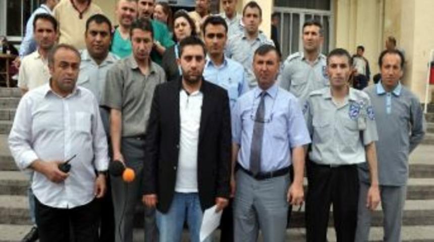 Sivas'ta Sağlık &Ccedil;alışanına Bı&ccedil;aklı Saldırı