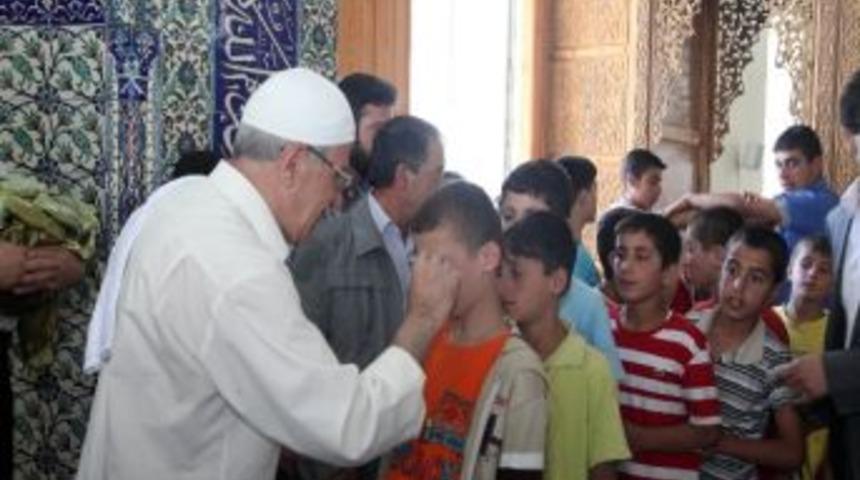 &Ccedil;ocukların Sakal-ı Şerif Heyecanı