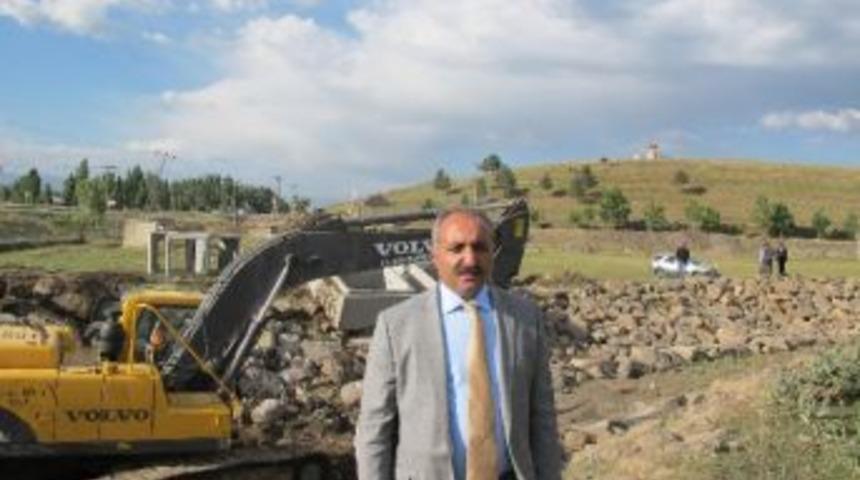 Ağrı Belediyesi Kent Ormanı'nı Mesire Alanına Olarak Hazırlıyor