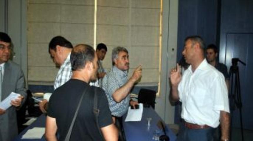 Şehitkamil Belediyesi'nde Gergin Meclis Toplantısı