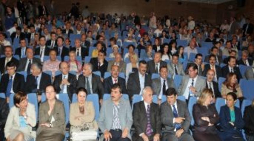 Giresun Valisi Şahin'den Kadın M&uuml;ft&uuml; &Ccedil;ıkışı