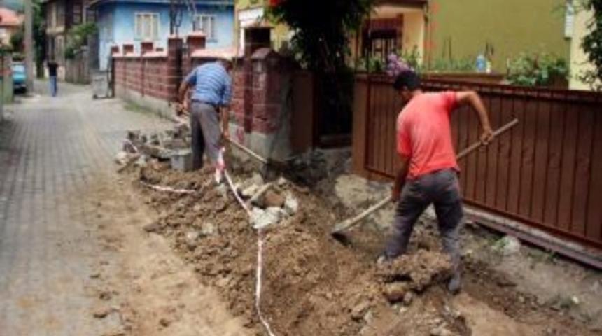 Belediye Kazanalizasyon Tıkanmalarını &Ccedil;&ouml;z&uuml;yor