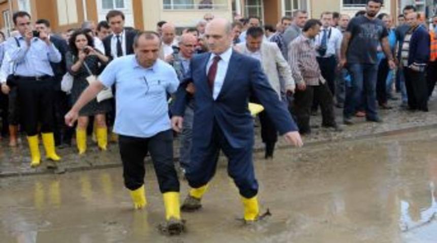 Şehircilik Bakanı Bayraktar: Sel Felaketinde Ne Gerekiyorsa Yapılacak