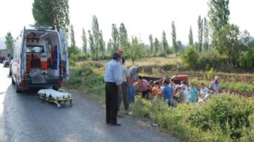 Sındırgı'da Trakt&ouml;r Kazası: 1 Yaralı