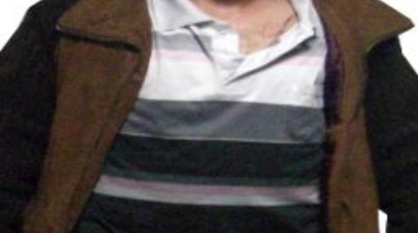 Hırsızlık İ&ccedil;in Girdiği Evde Teğmeni Bı&ccedil;akladı