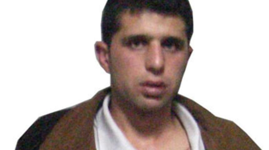 Hırsızlık i&ccedil;in girdiği evde teğmeni bı&ccedil;akladı