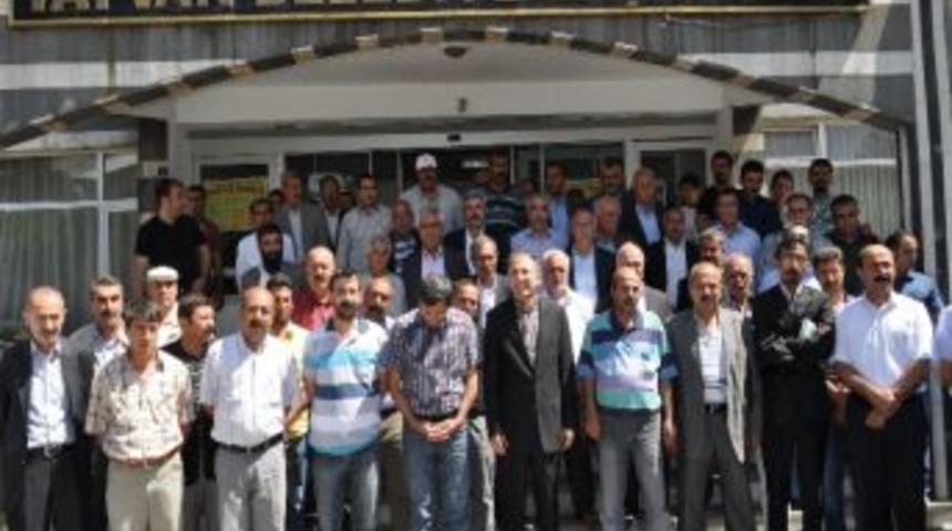 Tatvan Belediyesi Ara&ccedil;larına Yapılan Saldırı Kınandı