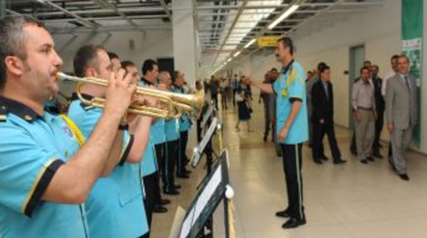 Orkestrada Mezuniyet Sevinci