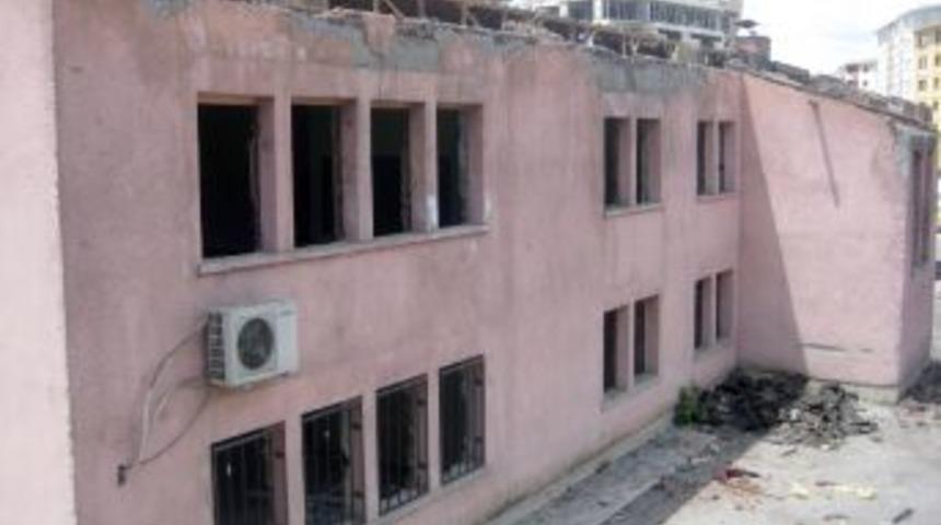 60 Yıllık Kazım Karabekir İlk&ouml;ğretim Okulu Yıkıldı