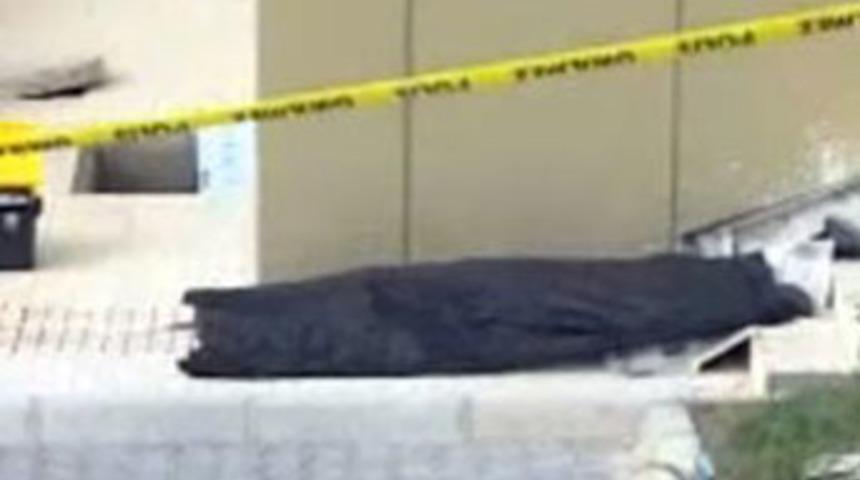 Polis olan eşini &ouml;ld&uuml;rd&uuml;