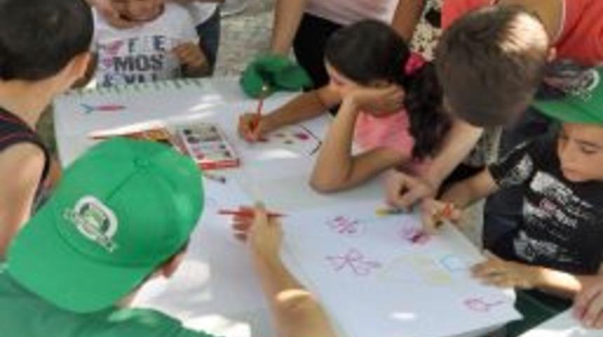 Gen&ccedil;ler, Proje Geliştirip, Kimsesiz &Ccedil;ocukları Ziyaret Ettiler