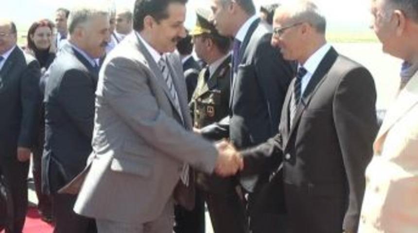 Bakan &Ccedil;elik: M&uuml;jdeci Değil Icracı Iktidarız