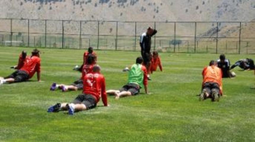 Medical Park Antalyaspor'da Davraz Kampı Devam Ediyor