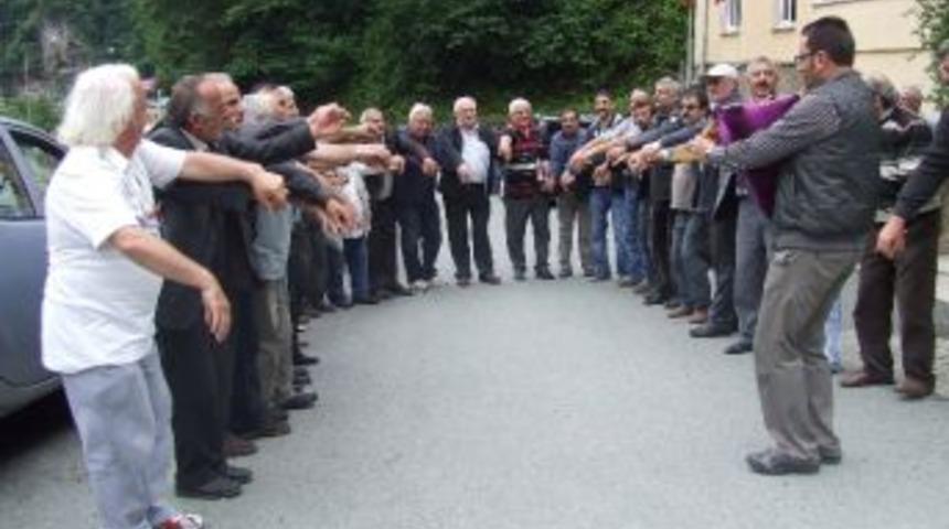 &Ccedil;amlıhemşin Adliyesi'nin Kapatılmasına Tulumlu Eylem