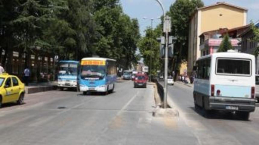 B&uuml;y&uuml;kşehir Belediyesi Cadde Ve Sokaklarda Yenileme &Ccedil;alışmalarını S&uuml;rd&uuml;r&uuml;yor