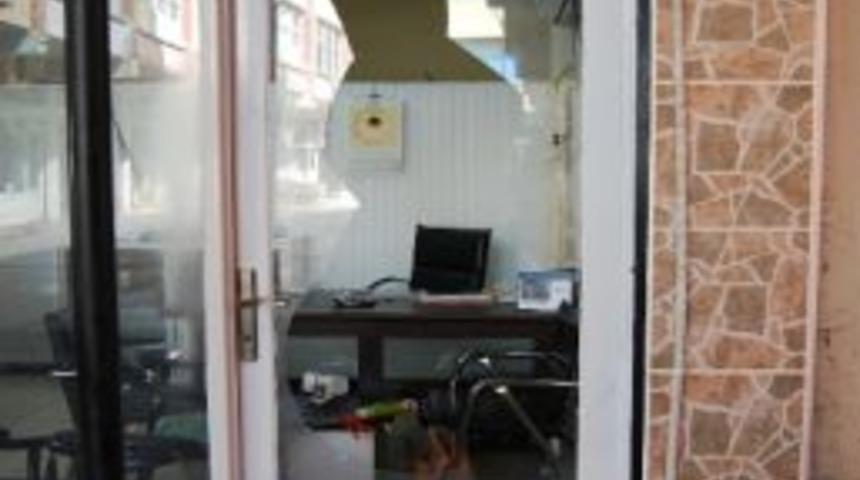 Eşme&rsquo;de Kasap D&uuml;kkanından Hırsızlık