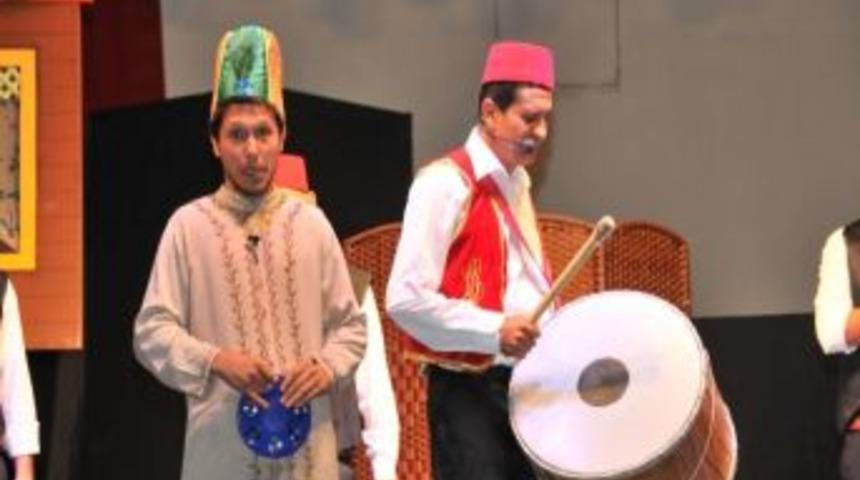 Cengiz K&uuml;&ccedil;&uuml;kayvaz&rsquo;dan Akşehir&rsquo;de Eğlenceli G&ouml;steri