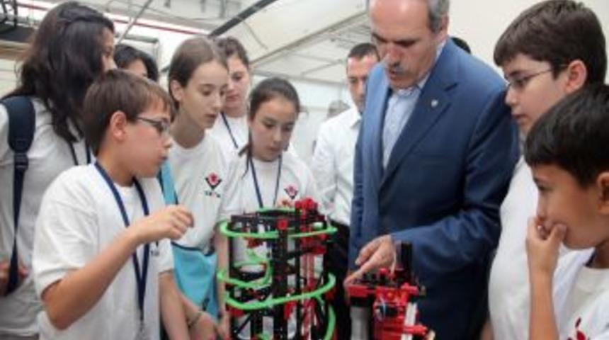 &Ccedil;ocuklar Bilim Kampında Proje &Uuml;retiyor