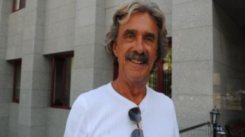 Almanya'daki S&uuml;nnet Yasağına, T&uuml;rkiye'deki Yerleşik Yabancılardan Tepki