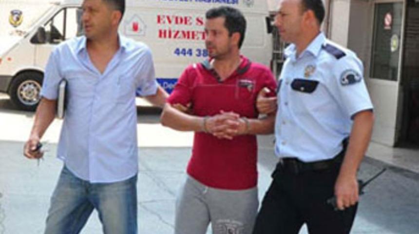 Sevgilisini gece d&ouml;vd&uuml;, sabah bı&ccedil;akladı