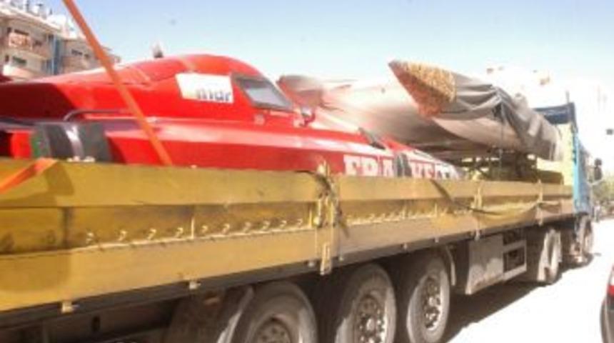 Off Shore Tekneleri Şehir Turunda