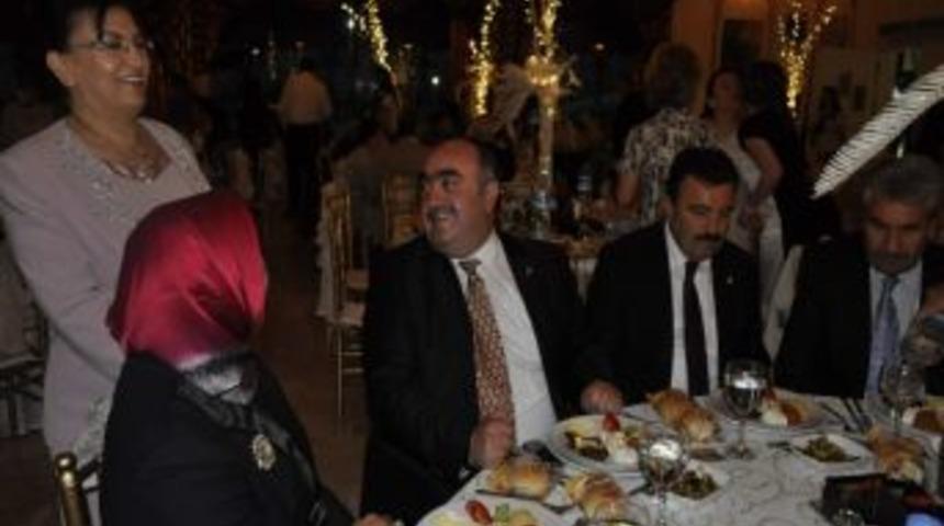 Solak Ve Kol&ccedil;akoğlu Ailelerinin Mutlu G&uuml;n&uuml;