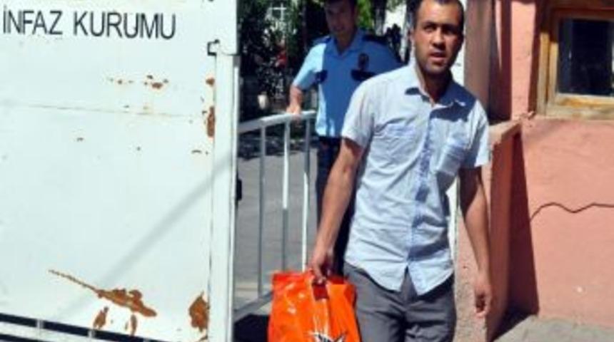 Sivas A&ccedil;ık Cezaevi&rsquo;nde Tahliye Sevinci