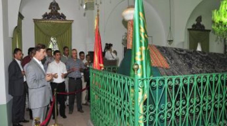 Yıldırım Beyazıt Vefatının 609. Yılında Anıldı