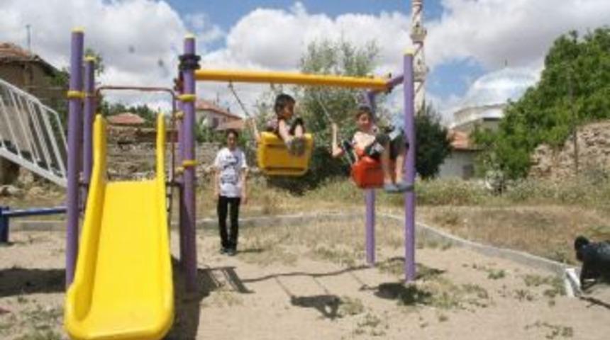 Yozgat&rsquo;ta K&ouml;y &Ccedil;ocukları Da &Ccedil;ocuk Oyun Parklarına Kavuşuyor