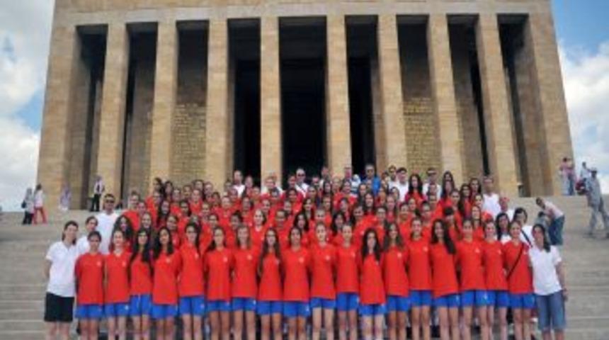 Geleceğin Yıldızları Ata&rsquo;nın Huzurunda