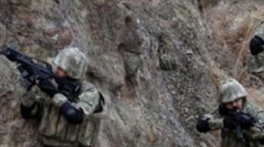 Van'da &ccedil;atışma: 2 şehit, 1 yaralı