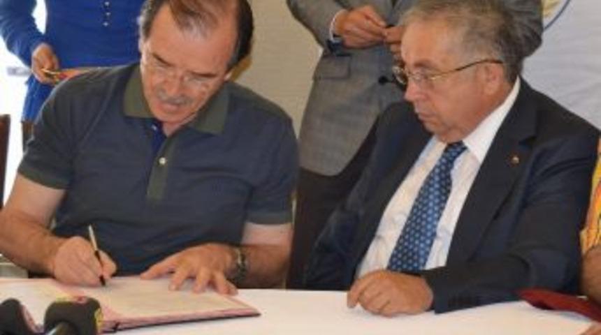 Kayseri Ticaret Borsası'ndan Kanser Hastalarına Min&uuml;b&uuml;s Yardımı