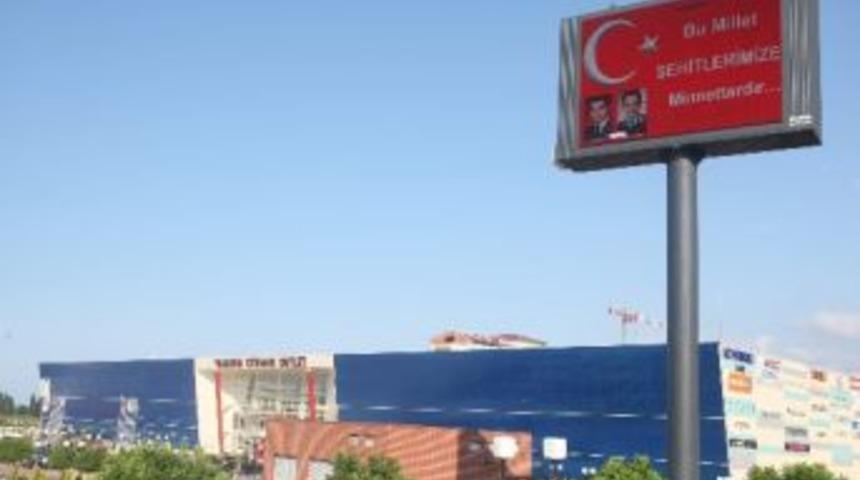 Trabzon Cevahir Outlet Şehit Pilotları Unutmadı