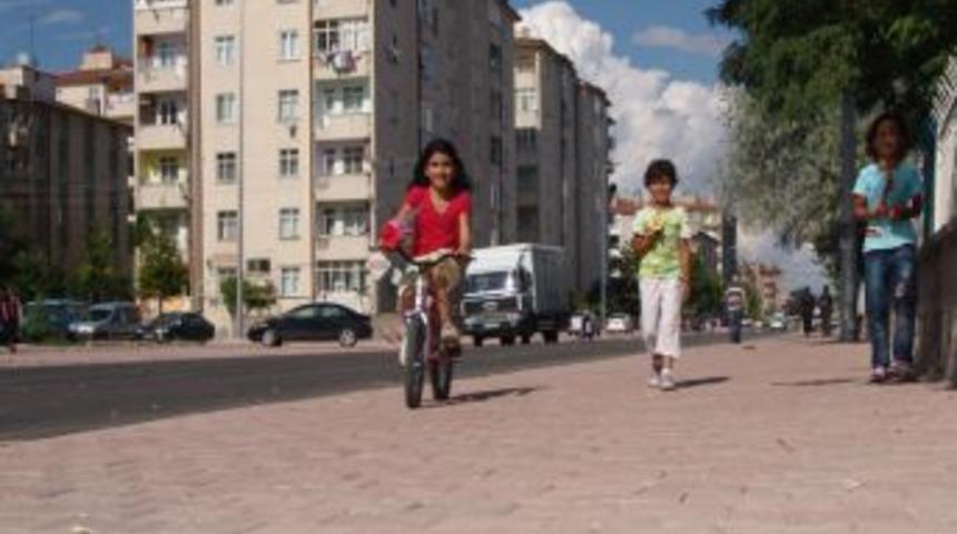 Milli Egemenlik Caddesi Yeniledi