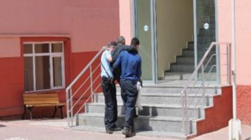 İş Kazası Ge&ccedil;iren İş&ccedil;iye Polis Yardım Eli Uzattı