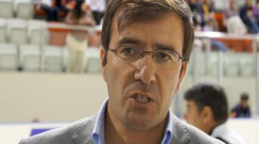 G&uuml;neydoğu Ve Karadeniz'den &Ouml;ğrenciler, Buz Pateninin Zevkini &Ccedil;ıkardı