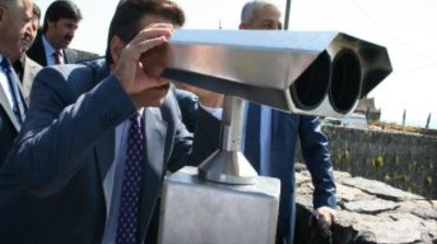 &Ccedil;alışma Ve Sosyal G&uuml;venlik Bakanı Faruk &Ccedil;elik: