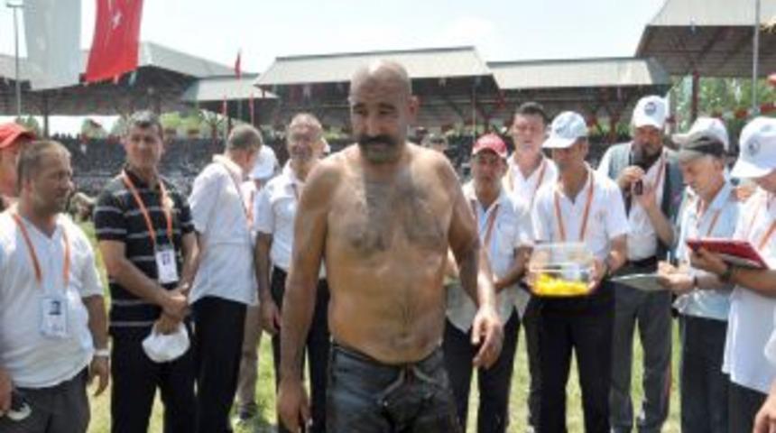 Başpehlivanlık &Uuml;&ccedil;&uuml;nc&uuml; Tur G&uuml;reşleri Başladı
