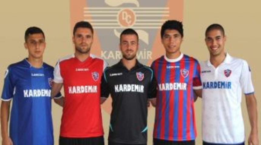 Karab&uuml;kspor Yeni Formalarını Tanıttı