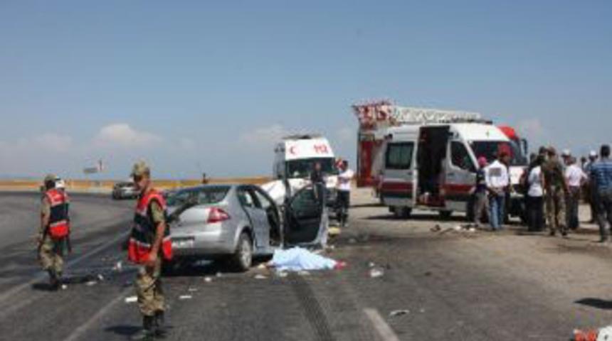 Katliam gibi kaza: 4 &ouml;l&uuml;!