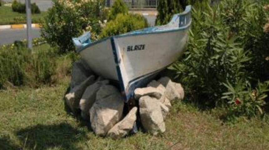 &Ccedil;ayeli&rsquo;nin Yarım Kayığı