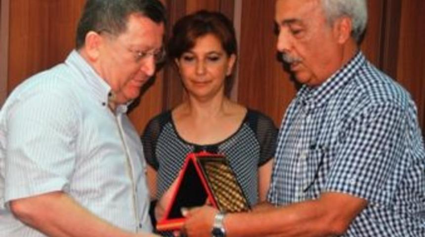 Genel M&uuml;d&uuml;r &Uuml;lgen&rsquo;e, teşekk&uuml;r ziyareti